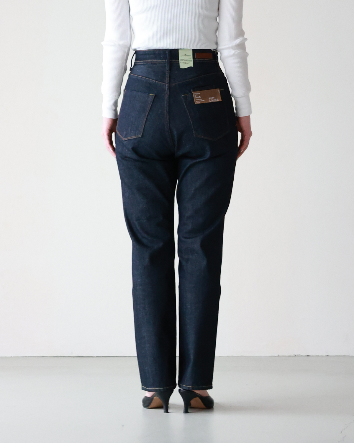 /images/freepage/yanukcontents/joan/1-1.jpg