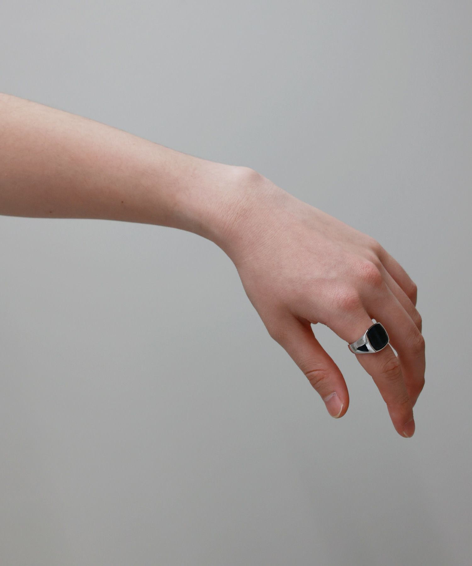 新品 明るく TOMWOOD Lizzie Ring オーバル オニキス56