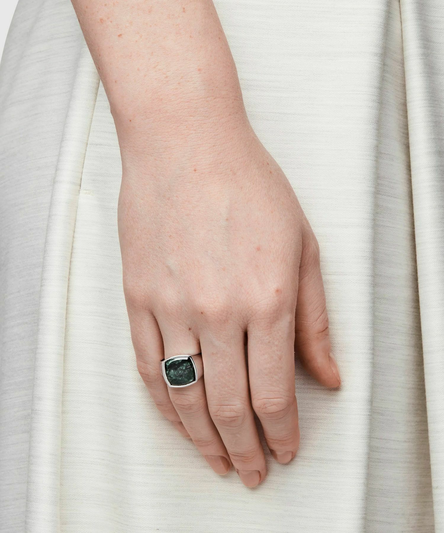 TOM WOOD(トムウッド)】 Cushion Green Marble リング｜PARIGOT ONLINE 