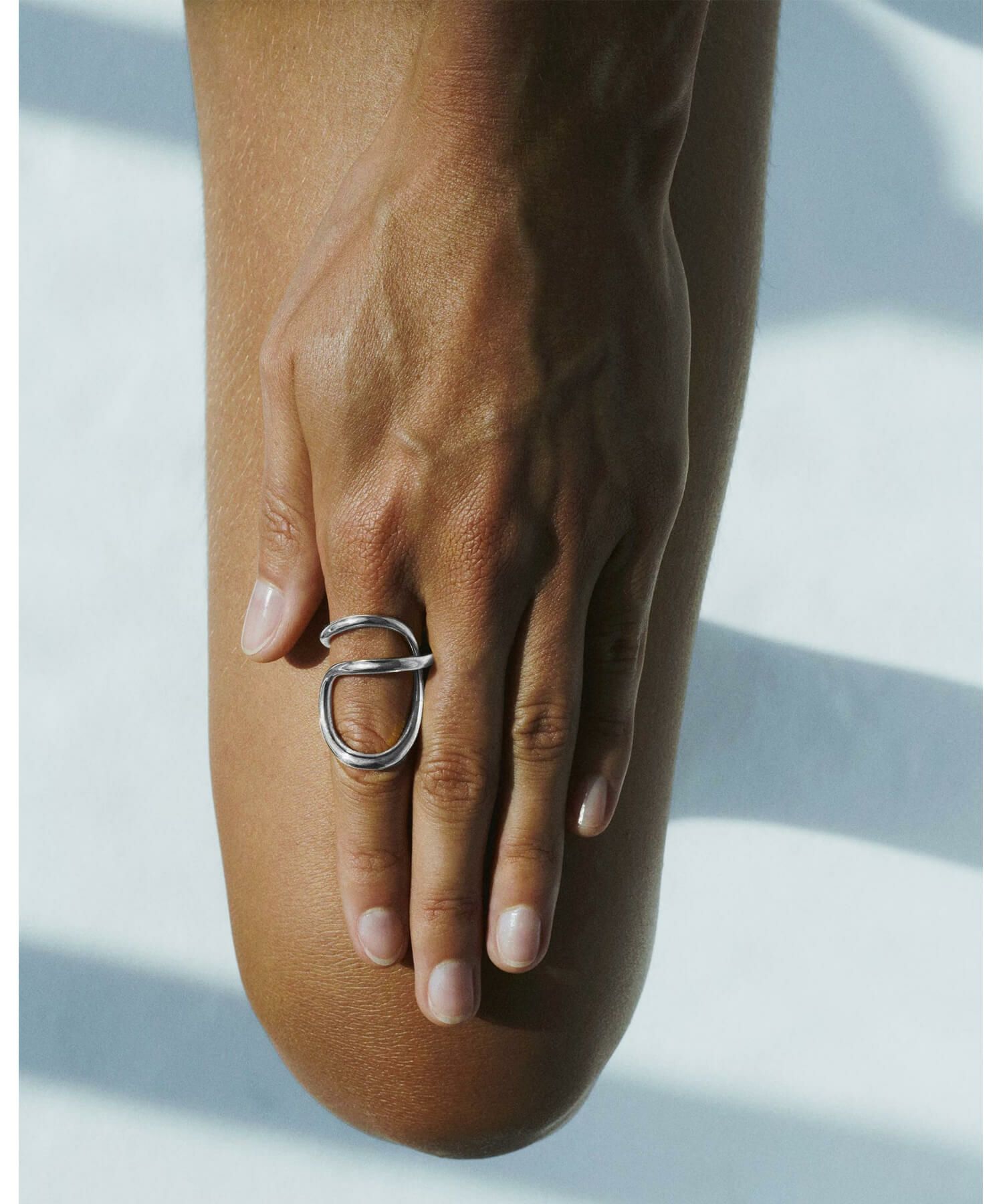 Charlotte Chesnais(シャルロットシェネ)】 BAGUE RIBBON RING 