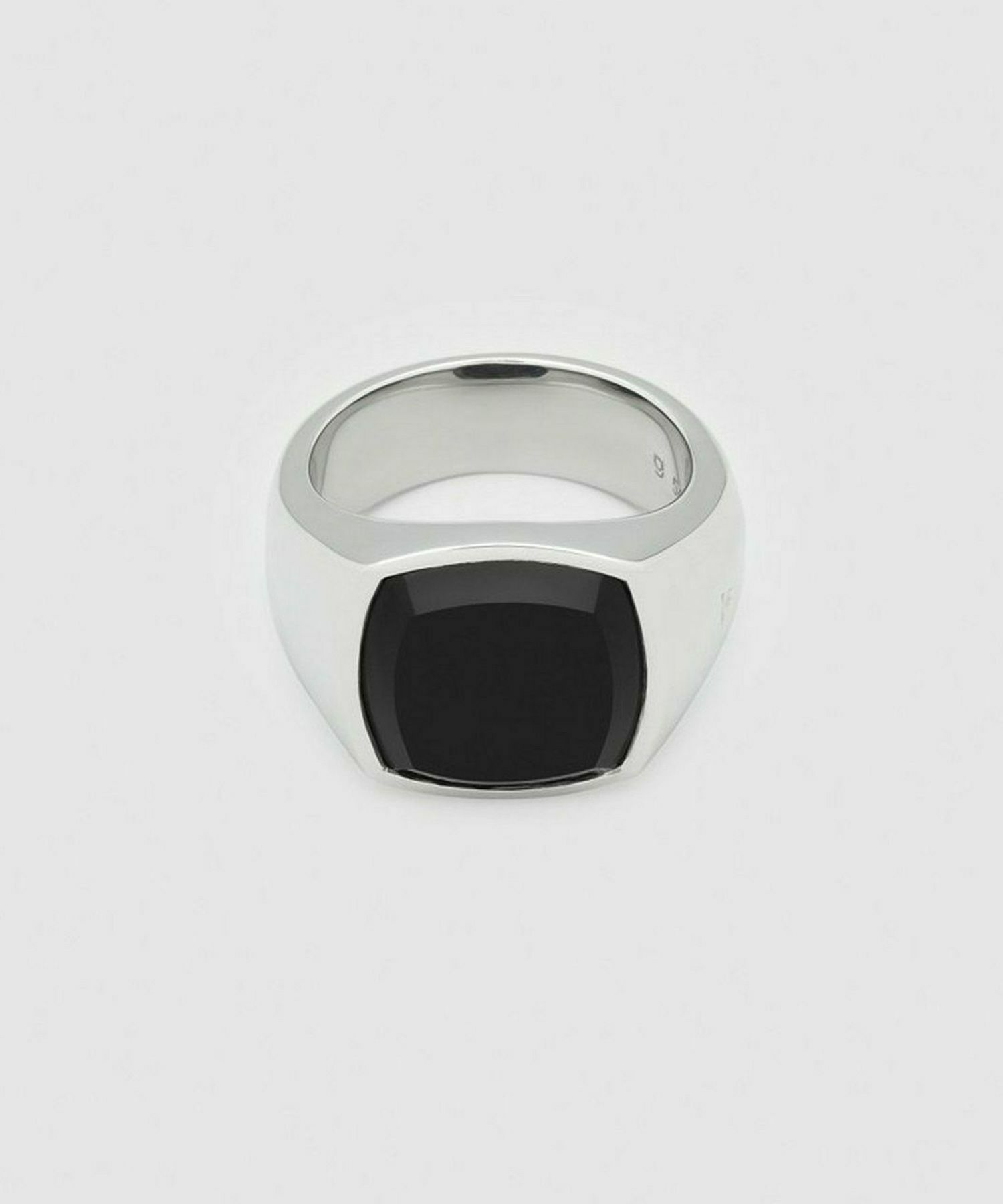 TOM WOOD(トムウッド)】 Cushion Polished Black Onyx リング｜PARIGOT 