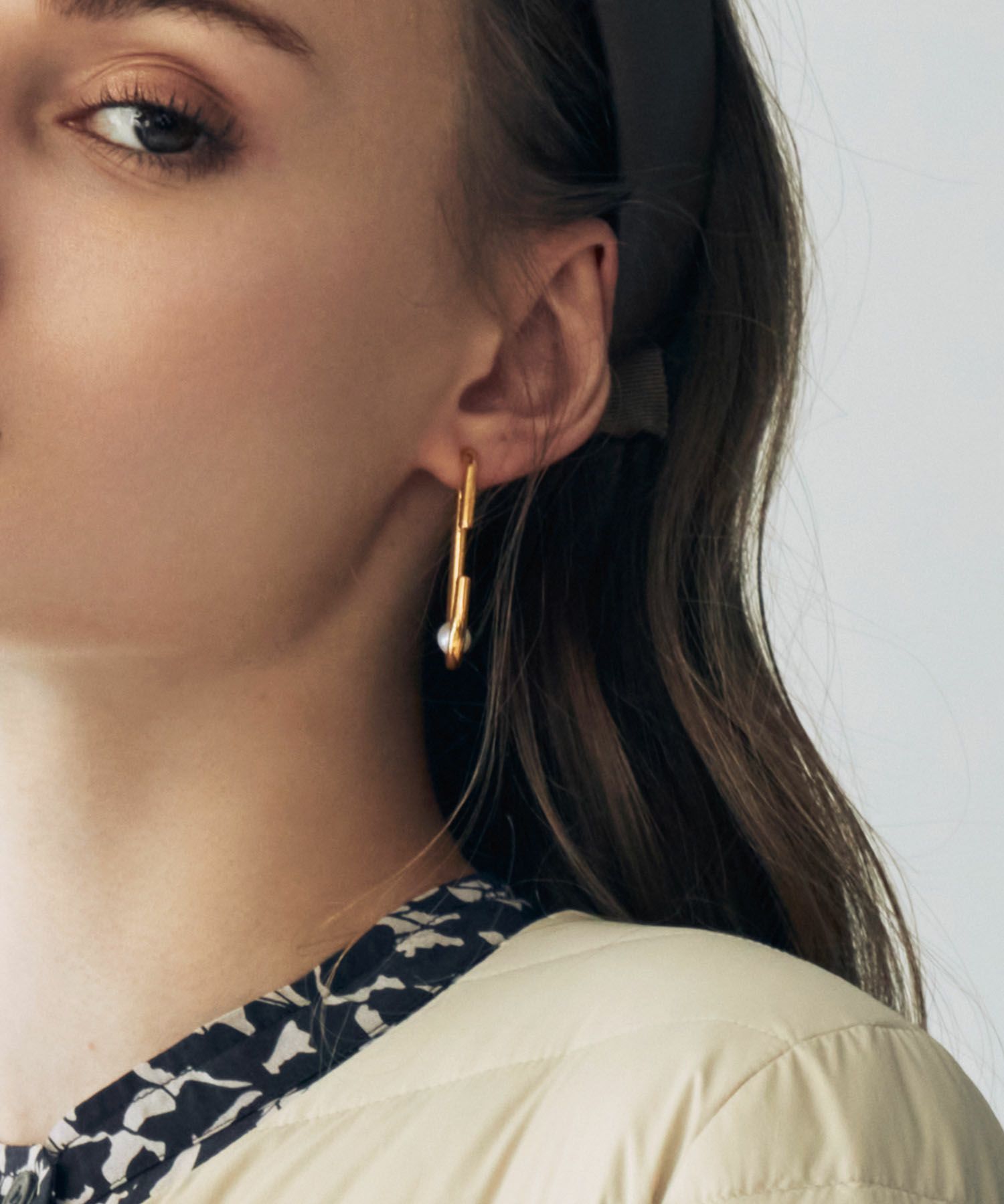 MARIA BLACK(マリアブラック)】 Oval with Pearl(片耳用)｜PARIGOT  