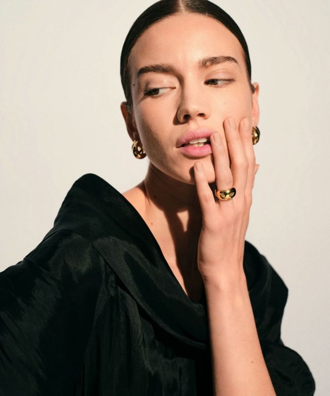 TOM WOOD(トムウッド)】 Ice Hoop Small Gold ピアス|PARIGOT TOM WOOD(トムウッド)】 Ice Hoop Small Gold ピアス|PARIGOT