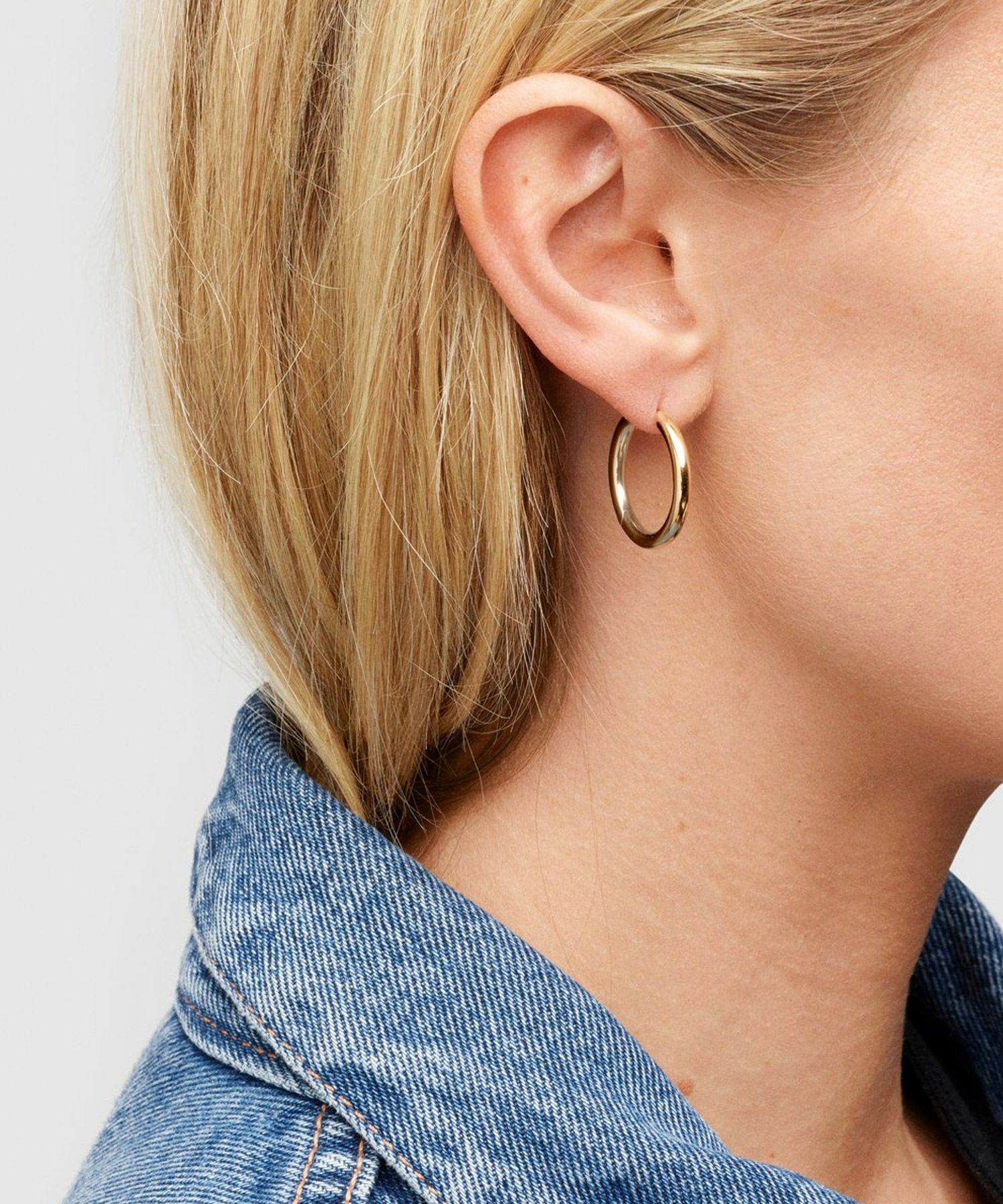TOM WOOD(トムウッド)】 Classic Hoop Medium Gold ピアス｜PARIGOT 