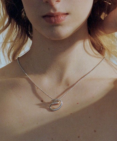 Charlotte Chesnais(シャルロットシェネ)】 PENDENTIF PETIT ROUND TRIP｜PARIGOT  ONLINE（パリゴオンライン）