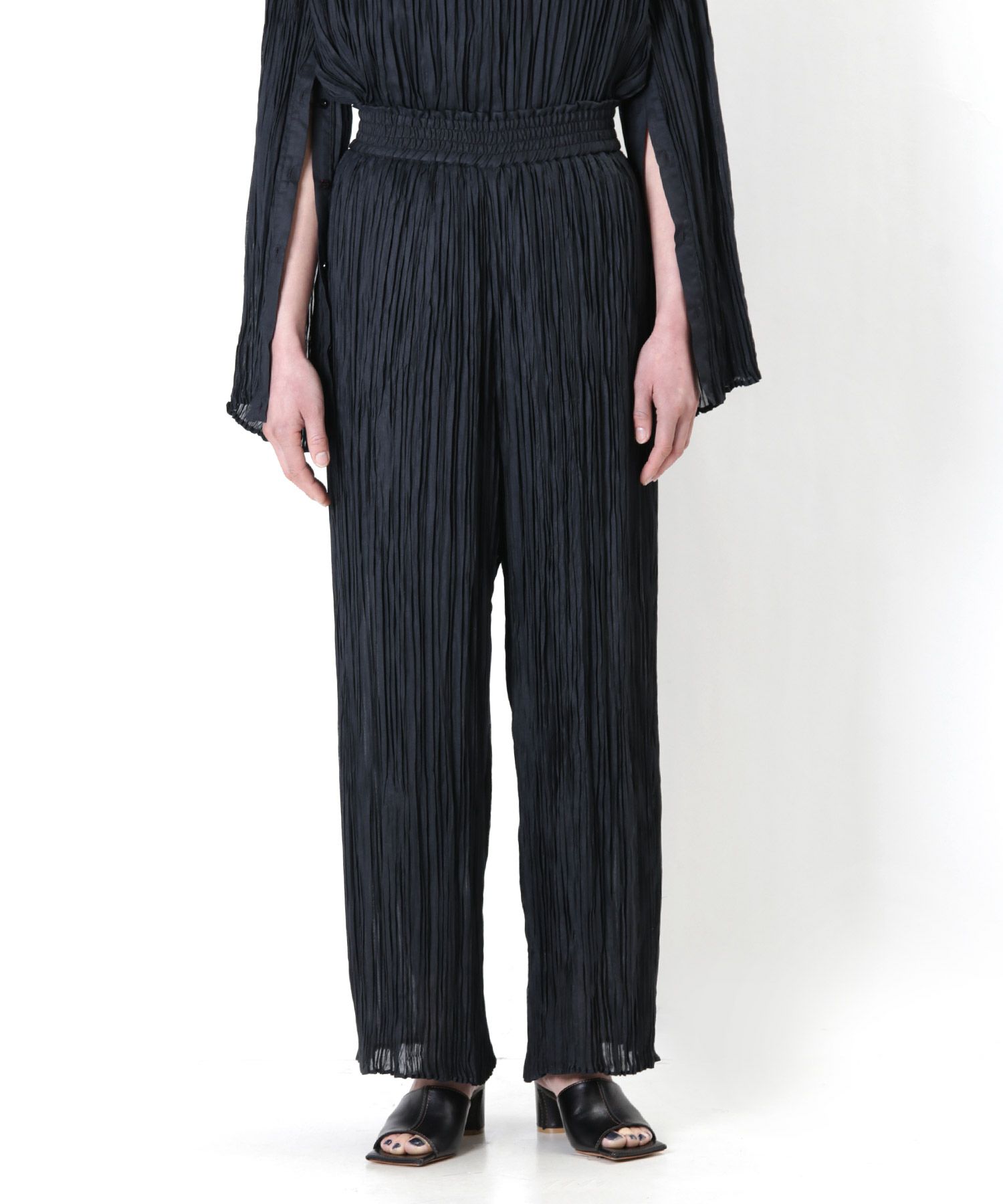 HYKE(ハイク)】 RANDOM PLEATED PANTS パンツ 通販 