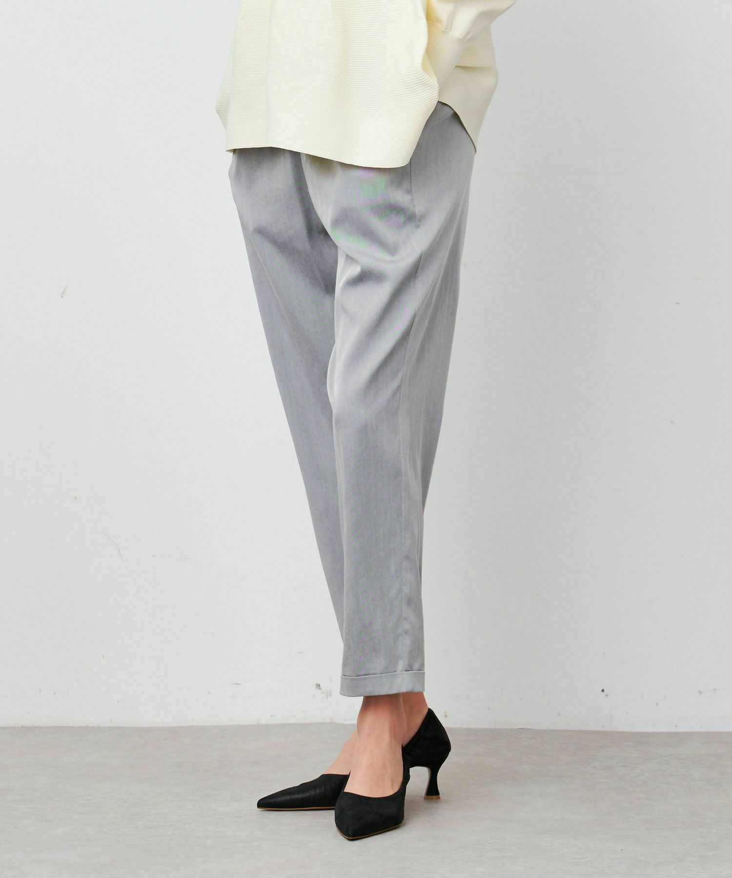 GRAY