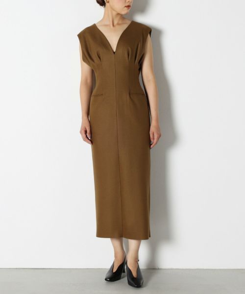 【とした】 V-Neck Tucked Wool Dress - olive マメクロゴウチ のサイズ