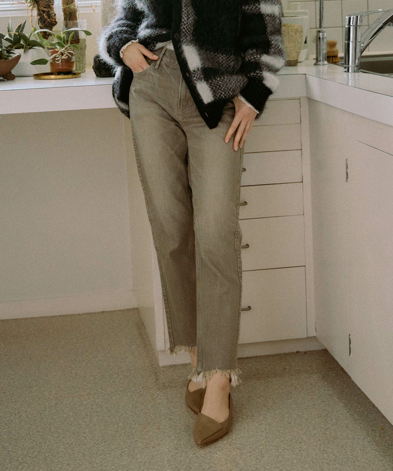 000000021937-36-m.jpg?t=  