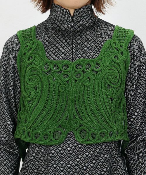 Mame Kurogouchi Cord Embroidery Vest - www.goldenbingofamily.com