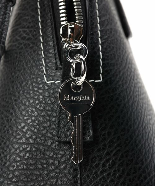 Maison Margiela(メゾンマルジェラ)】 5AC Classique ミディアム