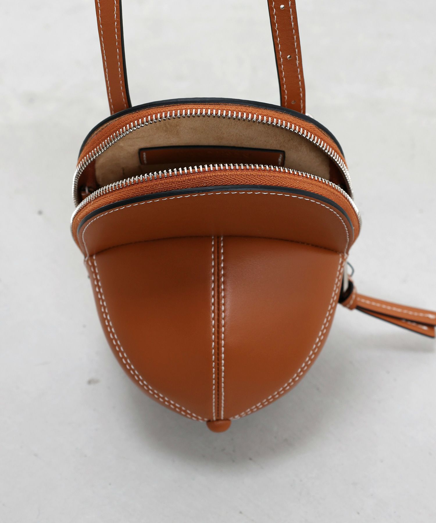 JW Anderson(ジェイダブリューアンダーソン)】 MINI CAP BAG｜PARIGOT 