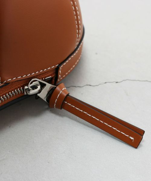 JW Anderson(ジェイダブリューアンダーソン)】 MINI CAP BAG