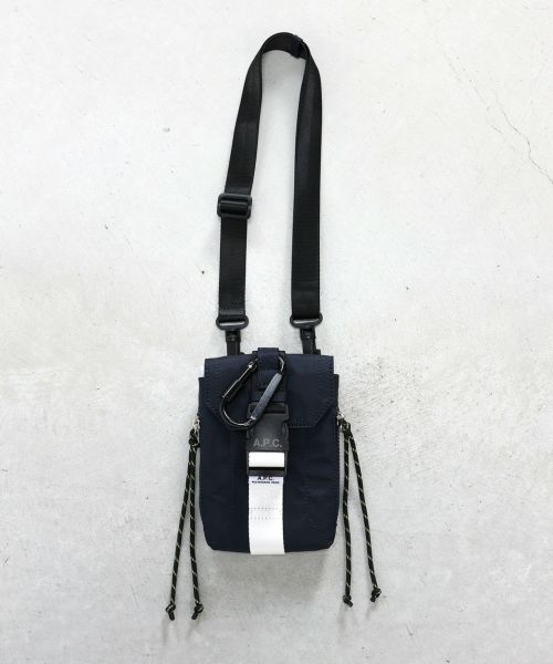 A.P.C.(アーペーセー)】 CROSSBODY POUCH TRECK｜PARIGOT ONLINE