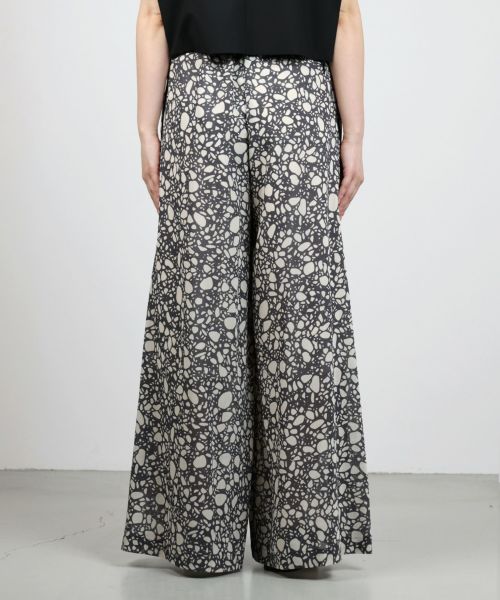 HYKE(ハイク)】 W/P PEBBLE PRINTED WIDE LEG PANTS｜PARIGOT ONLINE