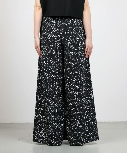 エバニュー ☆GWセール☆HYKE 22AW PRINTED PANTS | www.birbapet.it