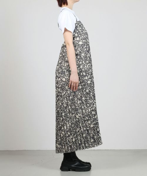 HYKE(ハイク)】 W/P PEBBLE PRINTED MAXI DRESS｜PARIGOT ONLINE