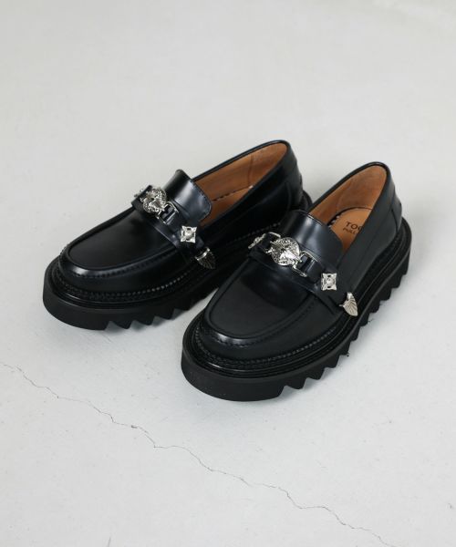 TOGA PULLA(トーガプルラ)】 METAL LOAFERS｜PARIGOT ONLINE（パリゴオンライン）