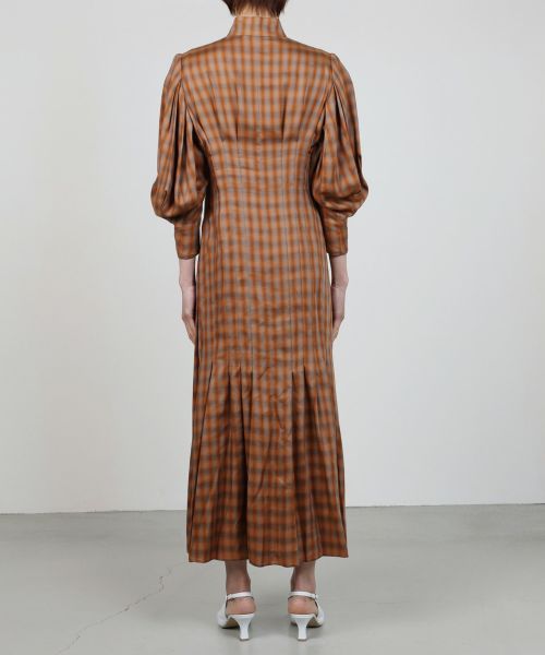 Mame Kurogouchi(マメ クロゴウチ)】 Linen Mix Ombre Check Flared Dress｜PARIGOT  ONLINE（パリゴオンライン）