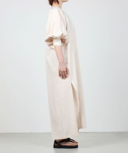 HYKE(ハイク)】 LINEN SMOCKED MAXI DRESS｜PARIGOT ONLINE（パリゴ