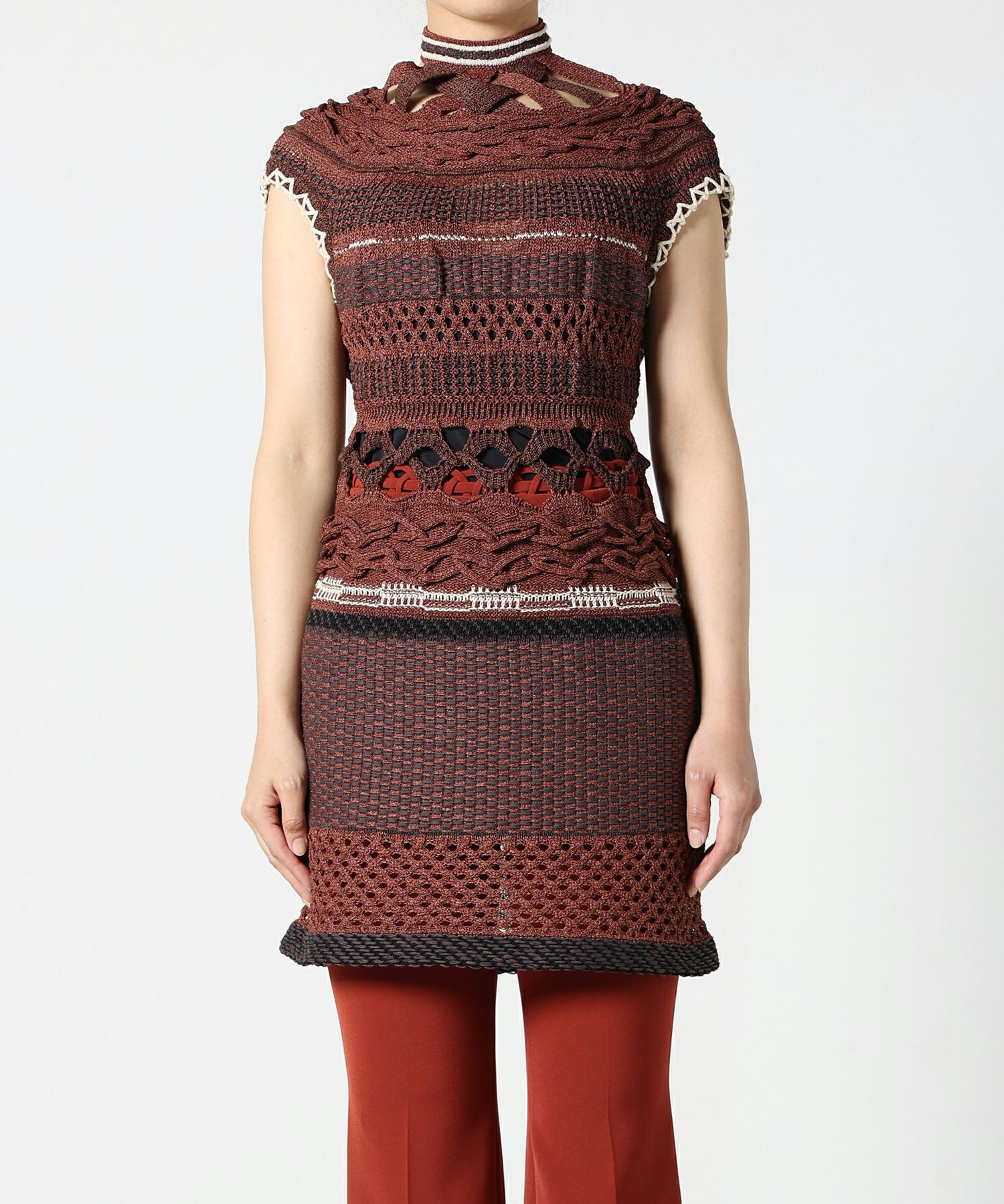 000000026598-01-m.jpg?t=  