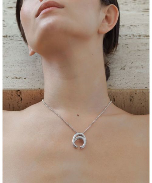 シャルロットシェネシルバーネックレス
