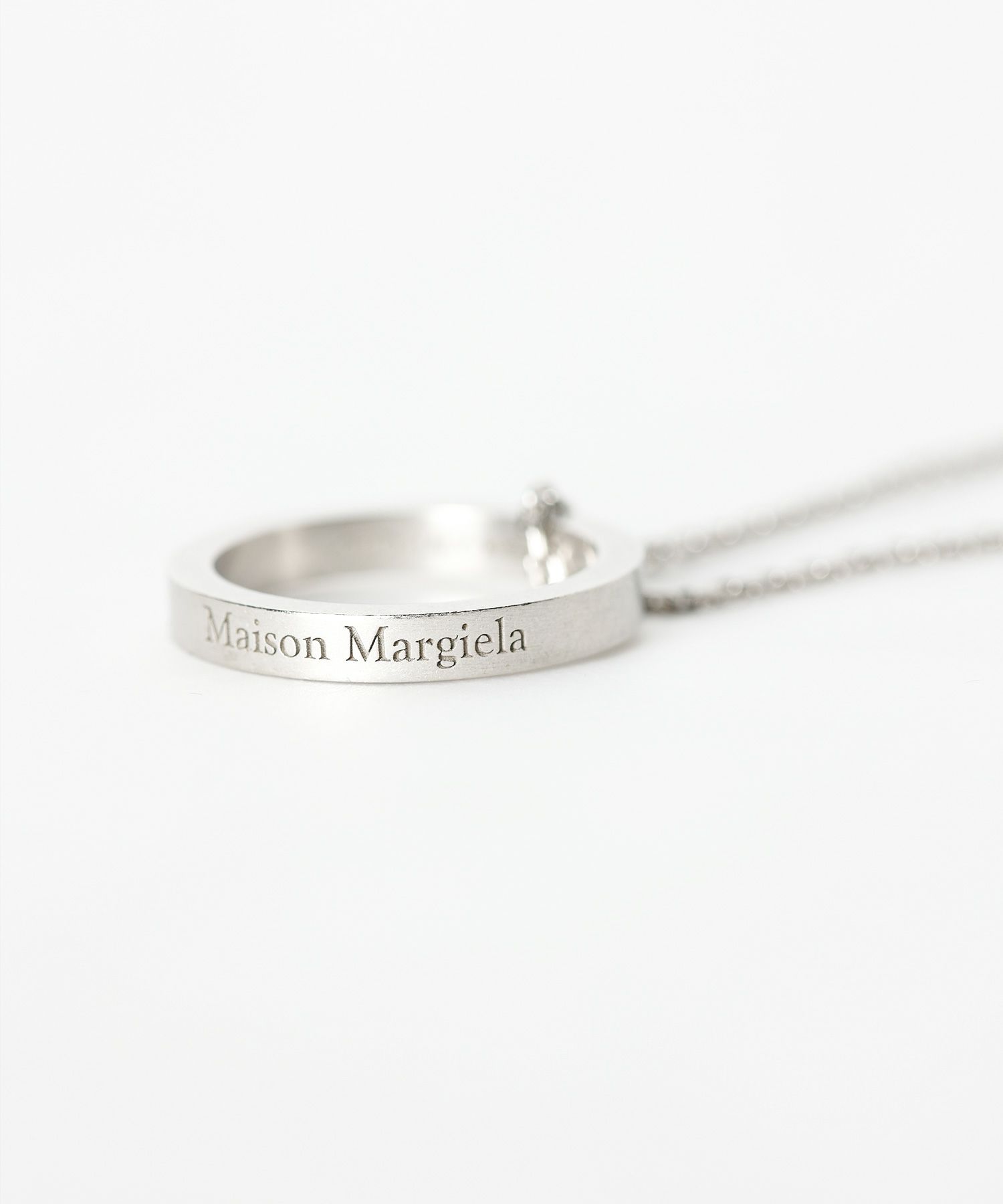 Maison Margiela(メゾンマルジェラ)】 ロゴ リング ネックレス 