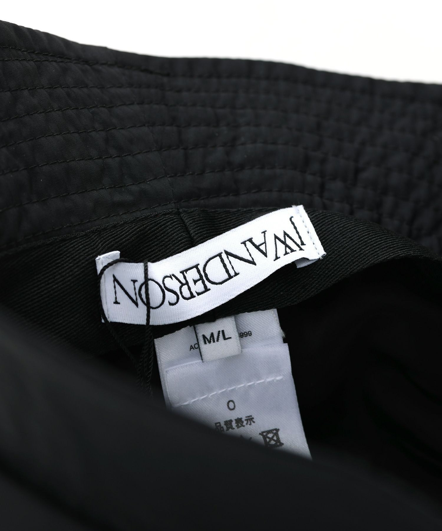 JW Anderson(ジェイダブリューアンダーソン)】 JW ANDERSON BUCKET HAT