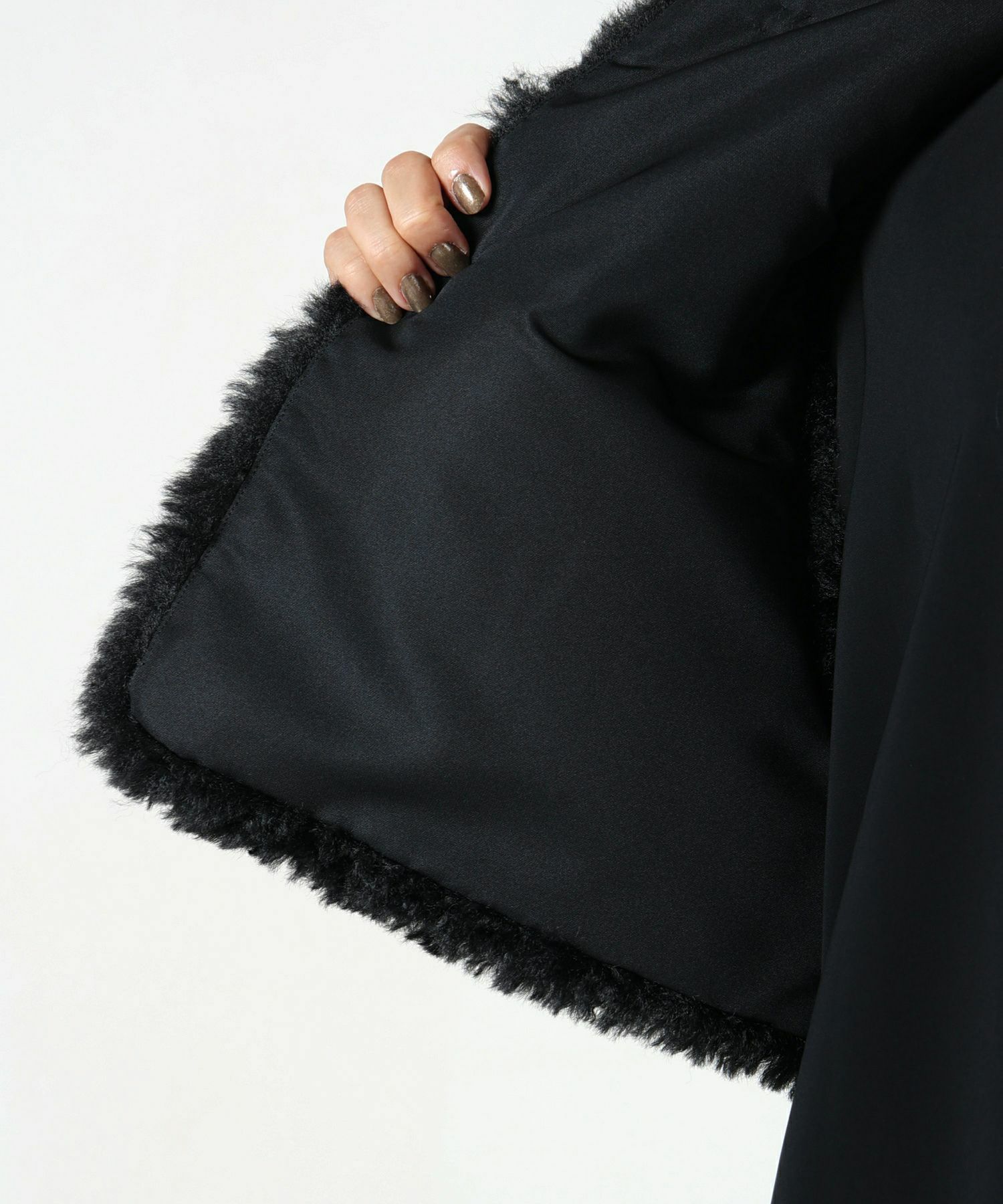 HYKE(ハイク)】FAUX SHEARLING CROPPED VEST｜PARIGOT ONLINE（パリゴ 