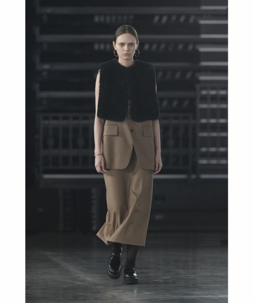 HYKE(ハイク)】 FAUX SHEARLING CROPPED VEST｜PARIGOT ONLINE（パリゴ