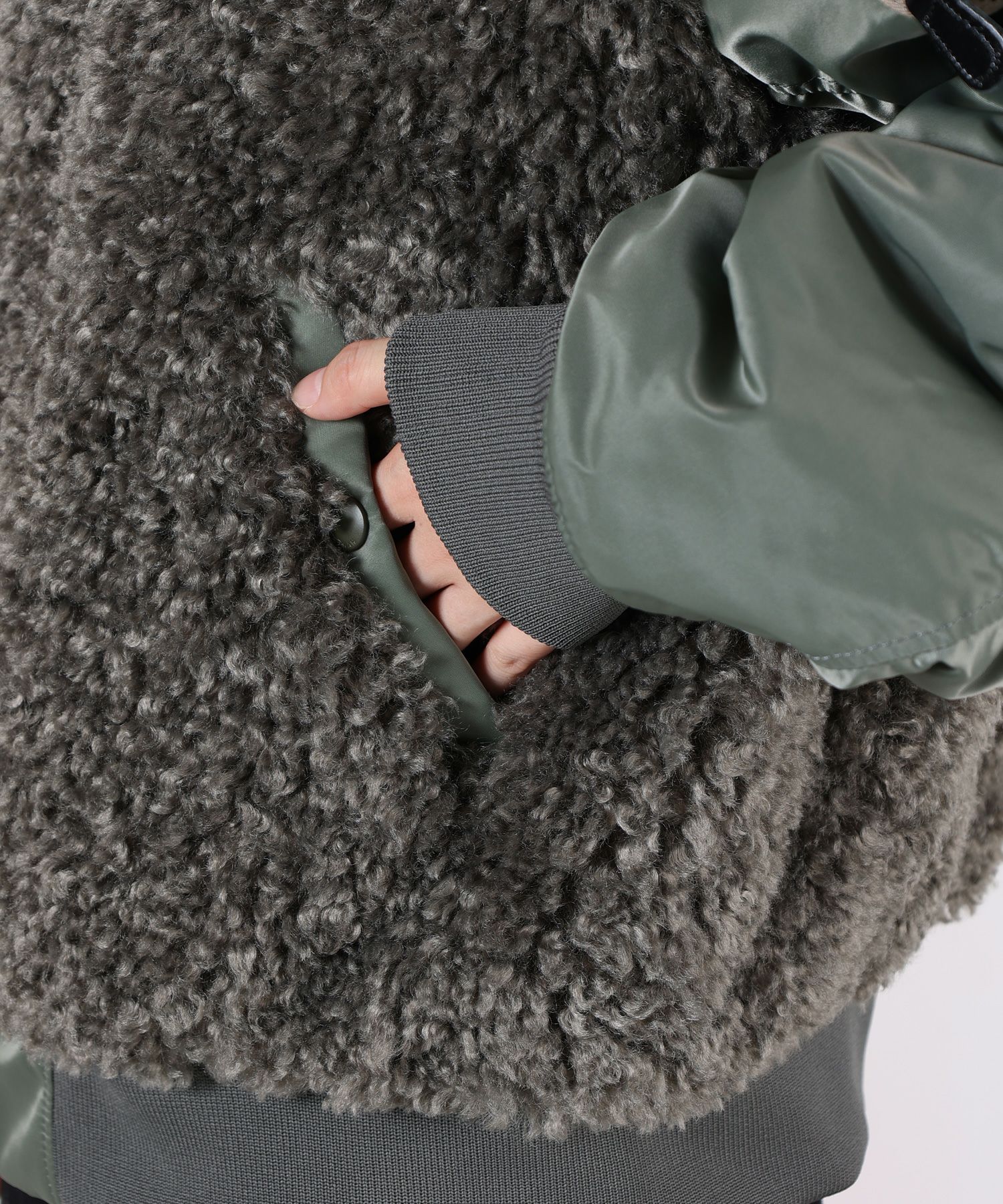 HYKE 24AW FAUX SHEARLING MA-1 1 オリーブ