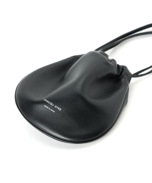 HYKE(ハイク)】 LEATHER DRAWSTRING BAG(SMALL SIZE)｜PARIGOT
