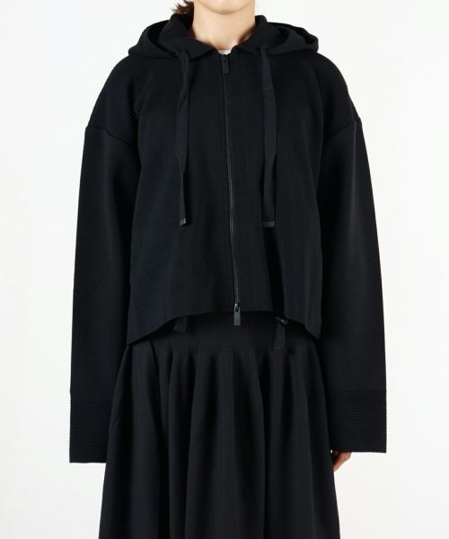 CFCL(シーエフシーエル)】 TW MILAN RIB CROPPED HOODIE｜PARIGOT ONLINE（パリゴオンライン）