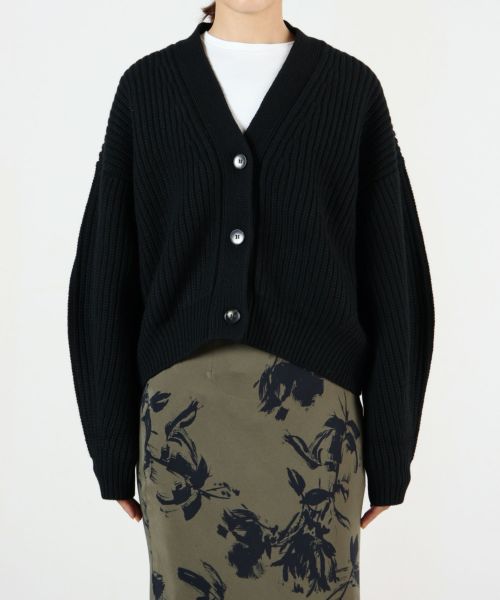 SACRA(サクラ)】 BOILED LAMBWOOL FURROW CARDIGAN｜PARIGOT ONLINE