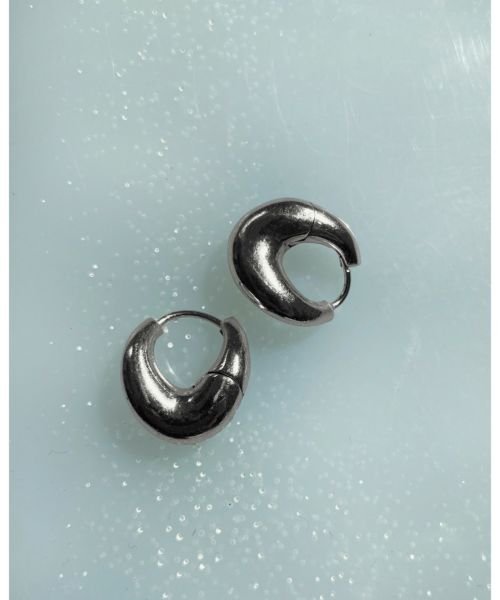 Charlotte Chesnais(シャルロットシェネ)】 Lips Earrings
