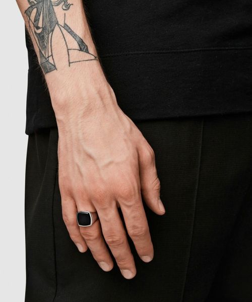 TOM WOOD(トムウッド)】 Cushion Black Onyx リング|PARIGOT TOM WOOD(トムウッド)】 Cushion Black Onyx リング|PARIGOT