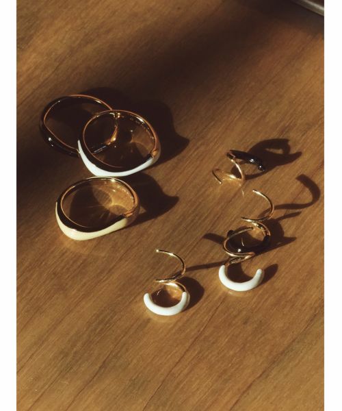 MARIA BLACK(マリアブラック)】 Dogma Twirl Papyrus (左耳用