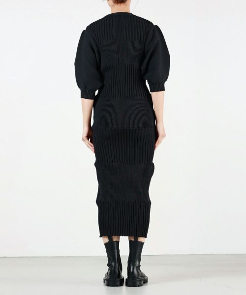 CFCL(シーエフシーエル)】 FLUTED SHORT PUFF SLEEVE DRESS