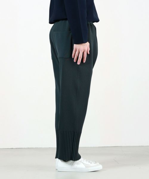 CFCL(シーエフシーエル)】 FLUTED TAPERED PANTS｜PARIGOT ONLINE（パリゴオンライン）