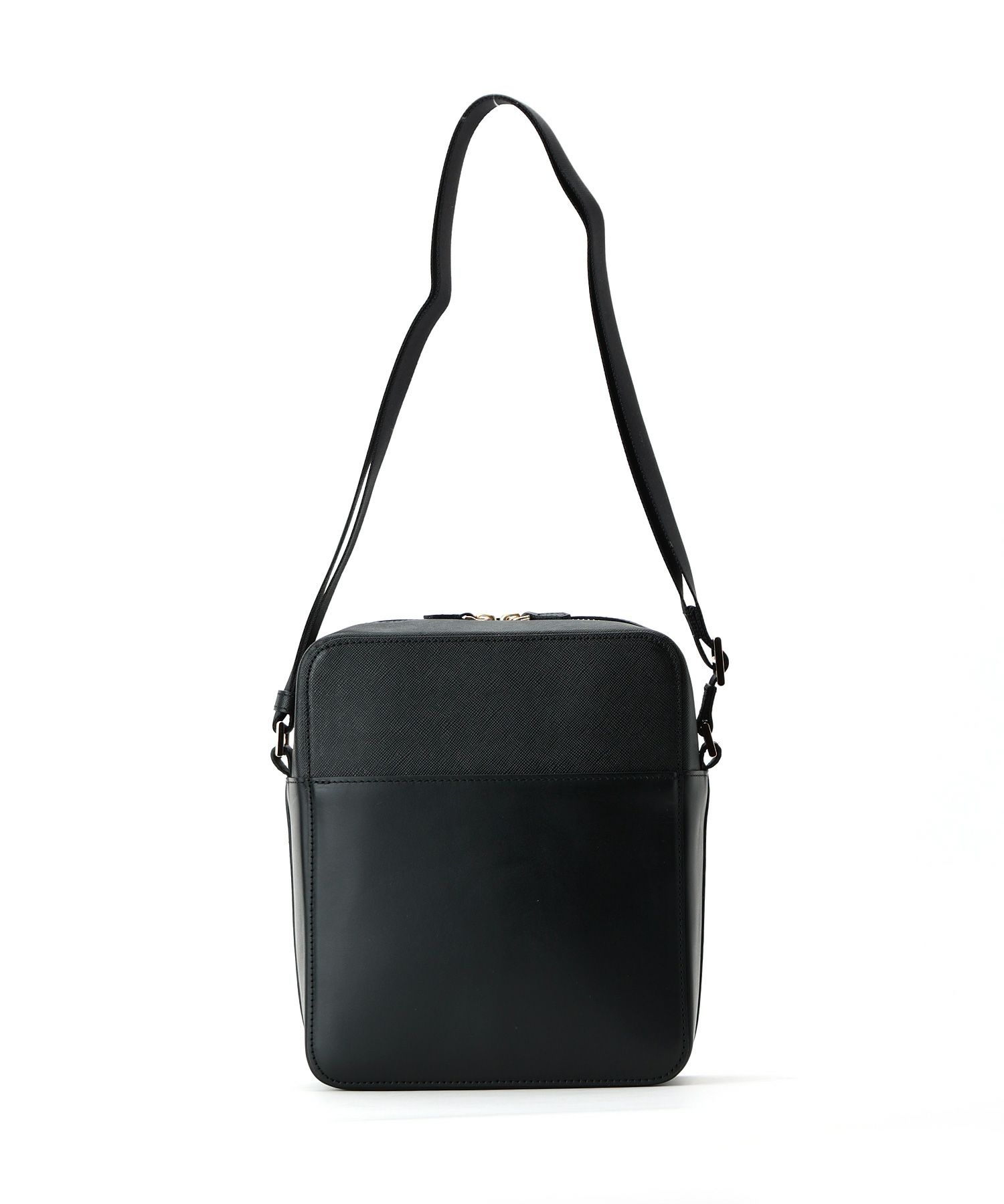 CULLNI(クルニ)】 Square leather shoulder bag｜PARIGOT ONLINE  
