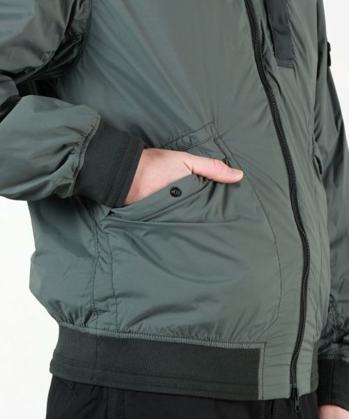 STONE ISLAND(ストーンアイランド)】ボンバージャケット