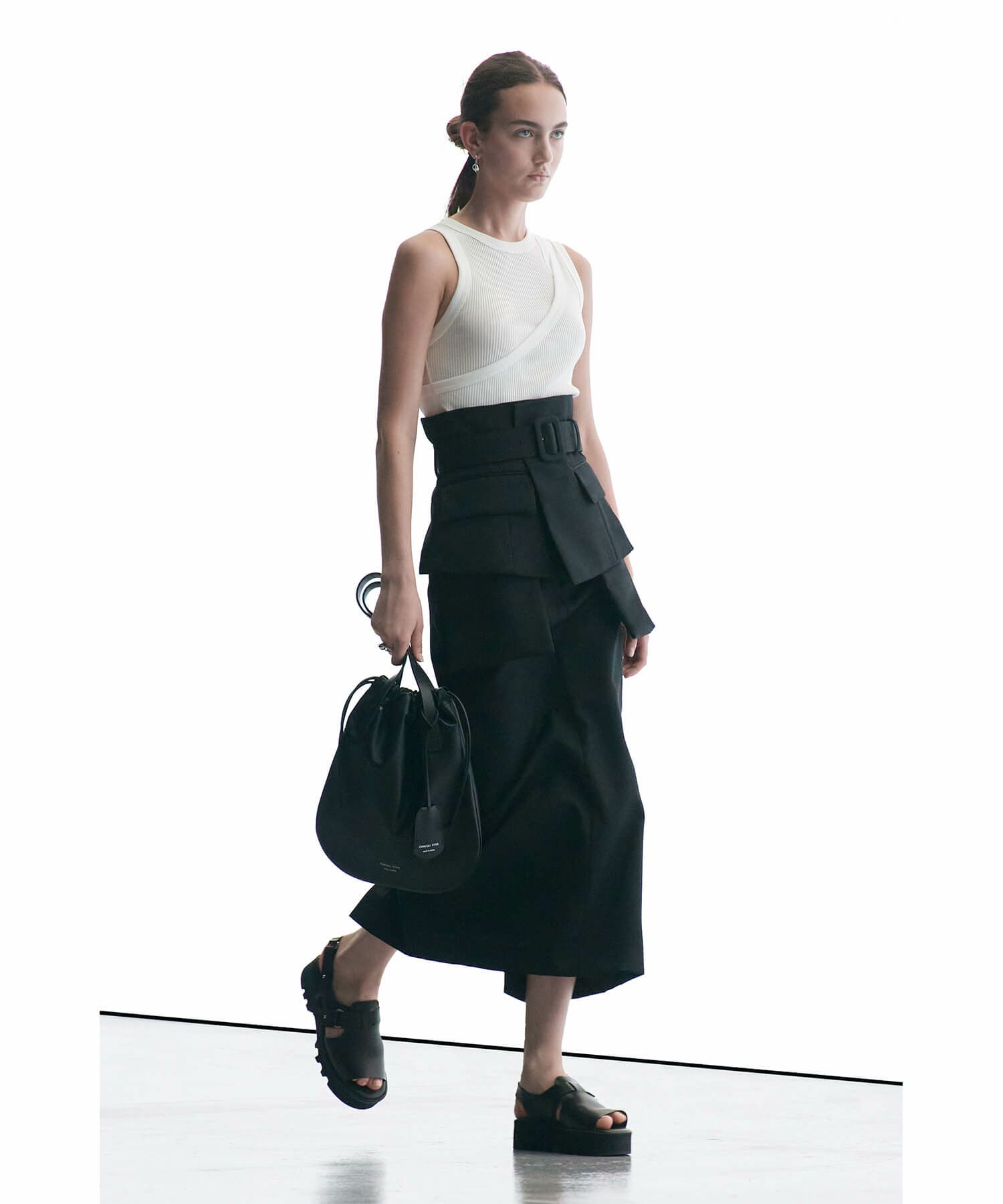 【美品・希少】HYKE×CHACOLI レザーネックポーチ（ブラック） HYKE(ハイク)】 LEATHER POUCH(LARGE SIZE)｜PARIGOT ONLINE（パリゴ