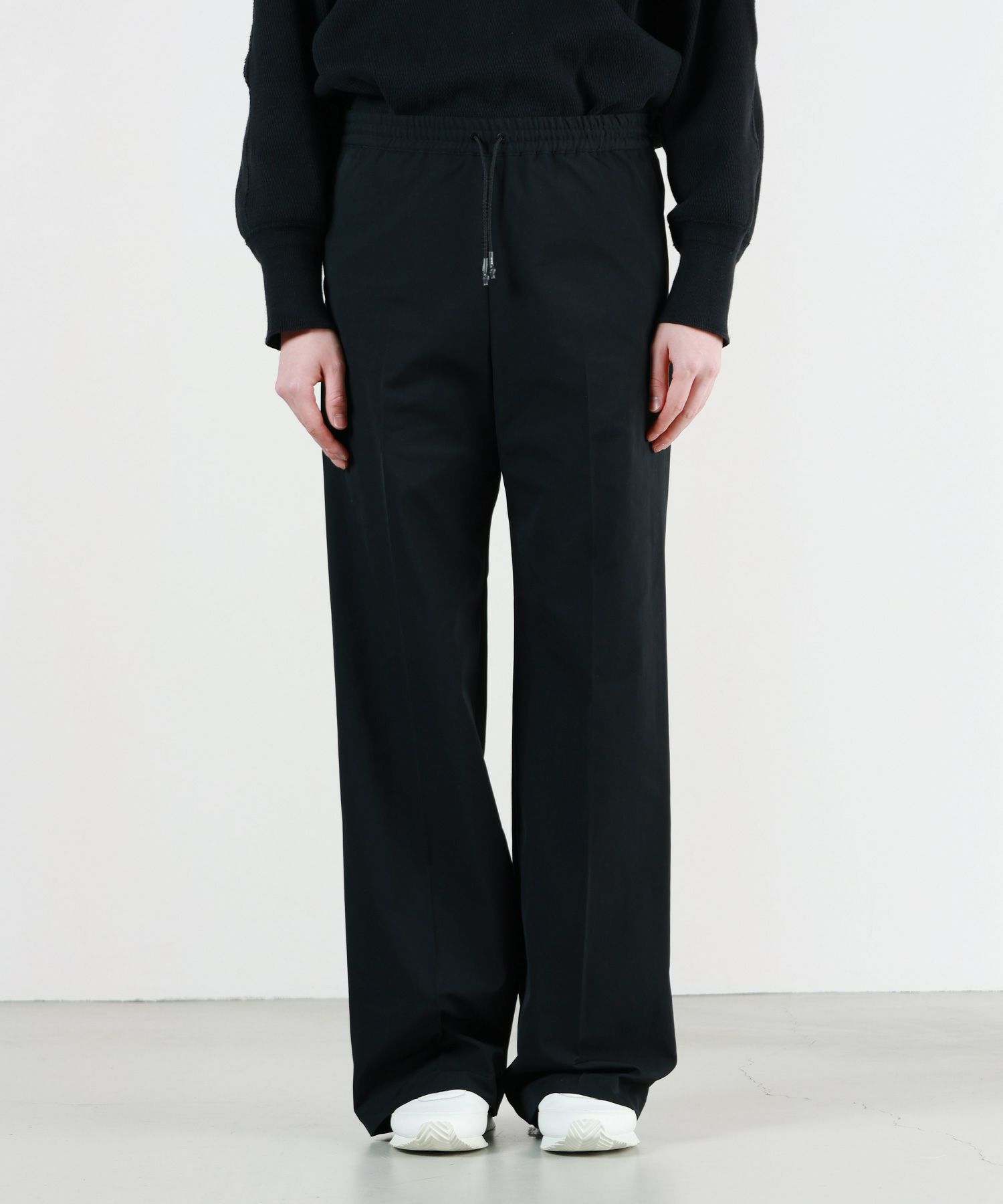 HYKE(ハイク)】 ≪GENDERLESS≫TASLAN WIDE LEG PANTS｜PARIGOT ONLINE 