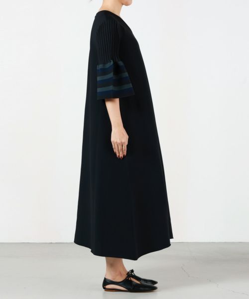 CFCL(シーエフシーエル)】 POTTERY SHORT BELL SLEEVE FLARE