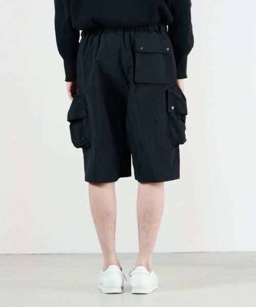 YOKE(ヨーク)】 MULTI POCKETS UTILITY SHORTS｜PARIGOT ONLINE 