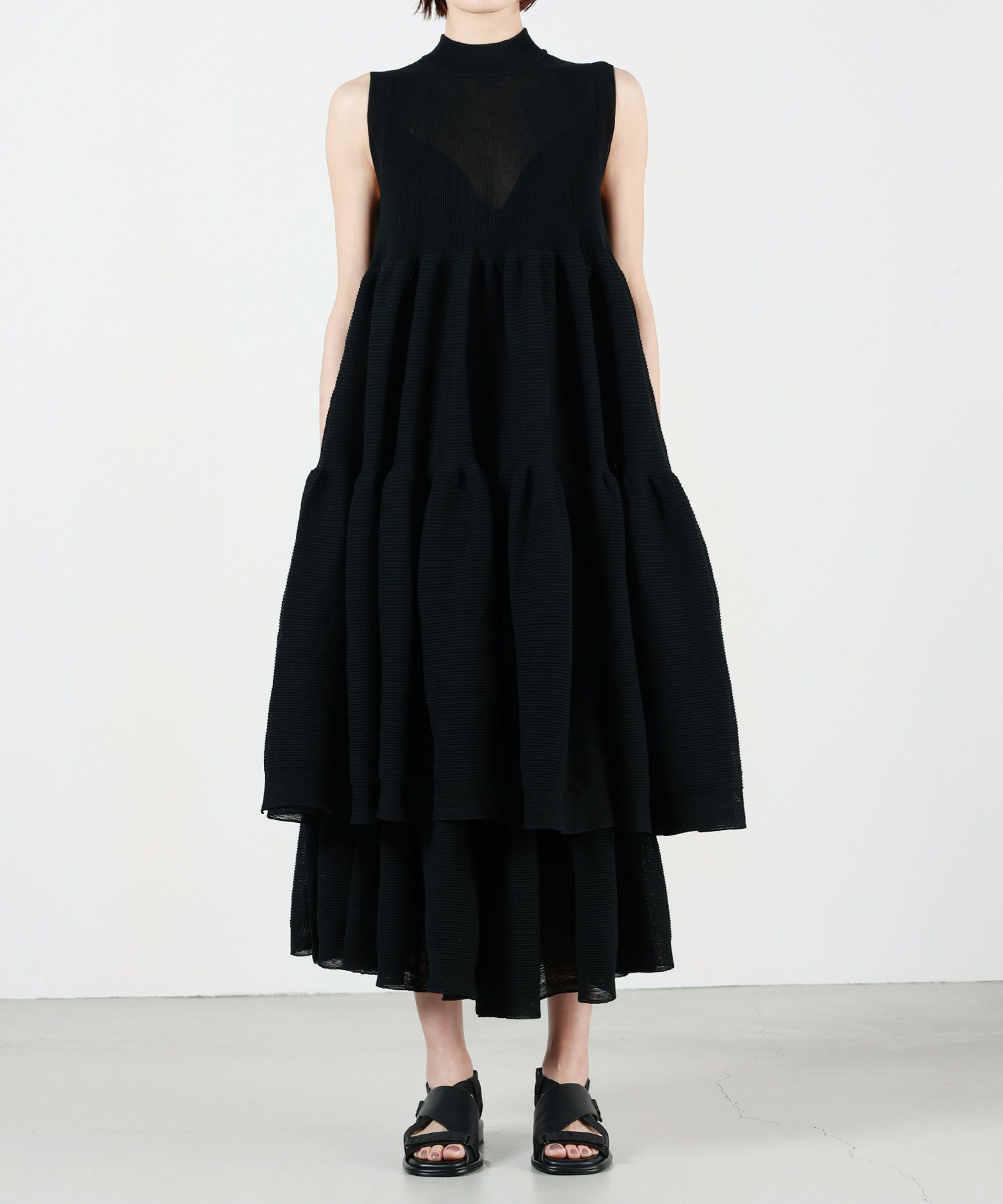 CFCL(シーエフシーエル)】 CASCADES SLEEVELESS TIERED MINI DRESS 