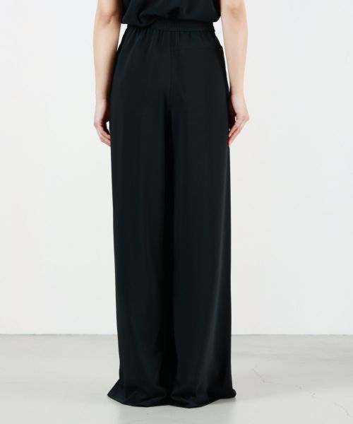 HYKE(ハイク)】 SATIN WIDE LEG PANTS｜PARIGOT ONLINE（パリゴ