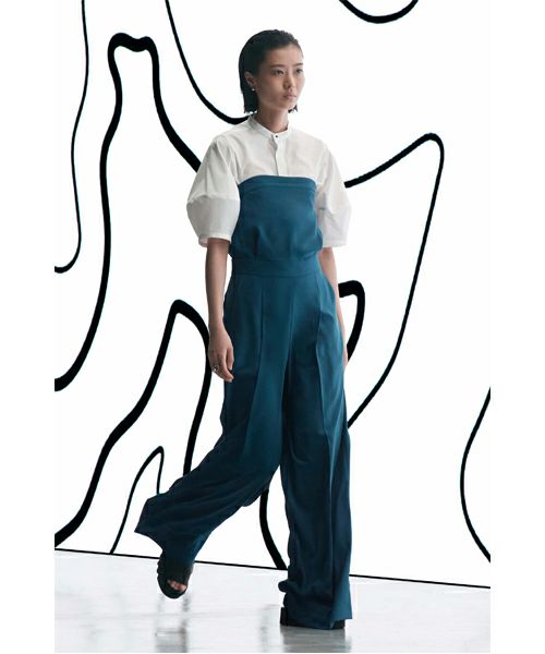 HYKE(ハイク)】 SATIN STRAPLESS JUMPSUIT｜PARIGOT ONLINE（パリゴオンライン）