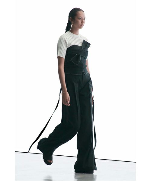 HYKE(ハイク)】 WHITE STITCH STRAPLESS TOP｜PARIGOT ONLINE（パリゴ 