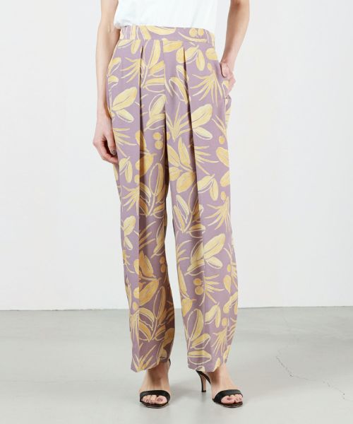 PHEENY(フィーニー)】 Rayon botanical print gathered pants｜PARIGOT